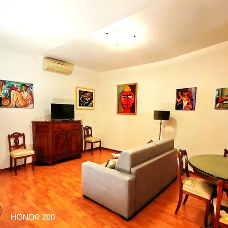 Capo Di Piazza Apartman